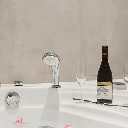 Apartment Lavie Maison Ac And Hot Tub Close Arc De Triomphe *