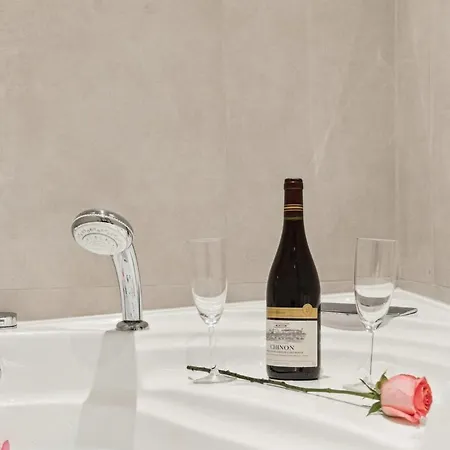 Apartment Lavie Maison Ac And Hot Tub Close Arc De Triomphe Paris