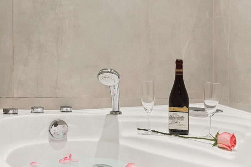 Appartamento Lavie Maison Ac And Hot Tub Close Arc De Triomphe *