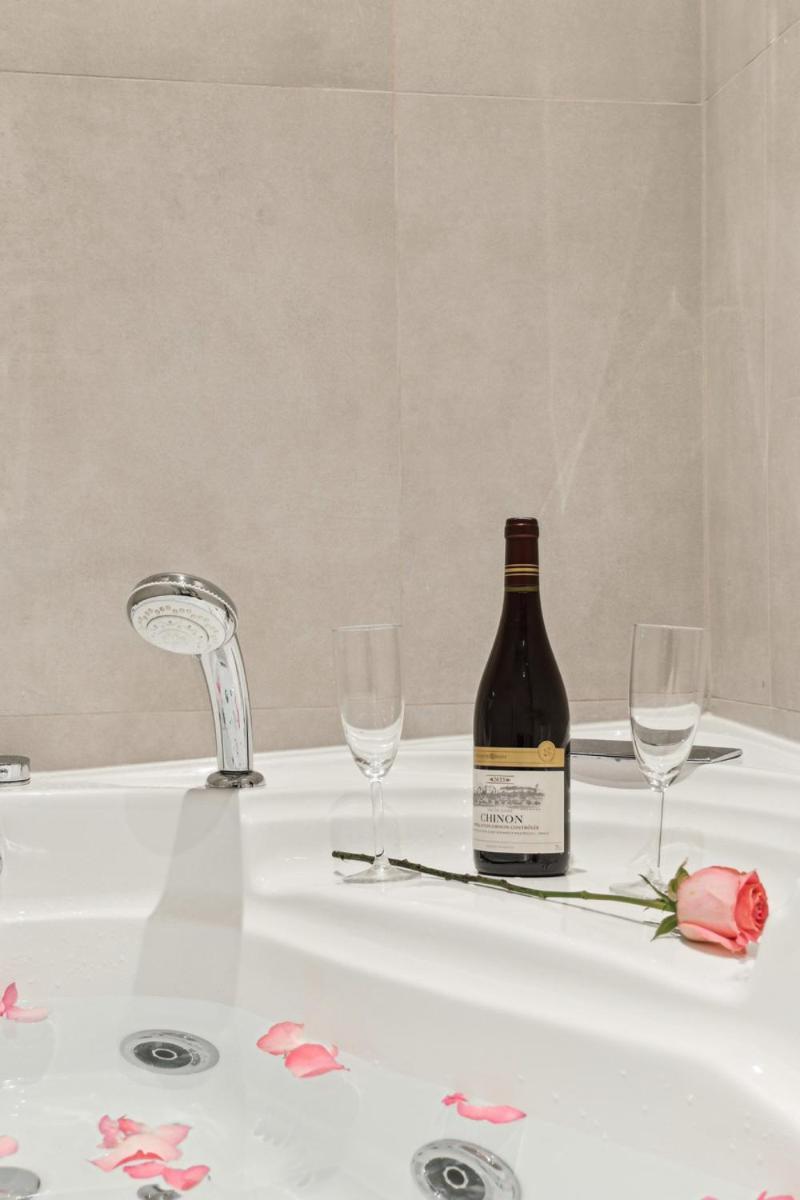 Appartamento Lavie Maison Ac And Hot Tub Close Arc De Triomphe Parigi