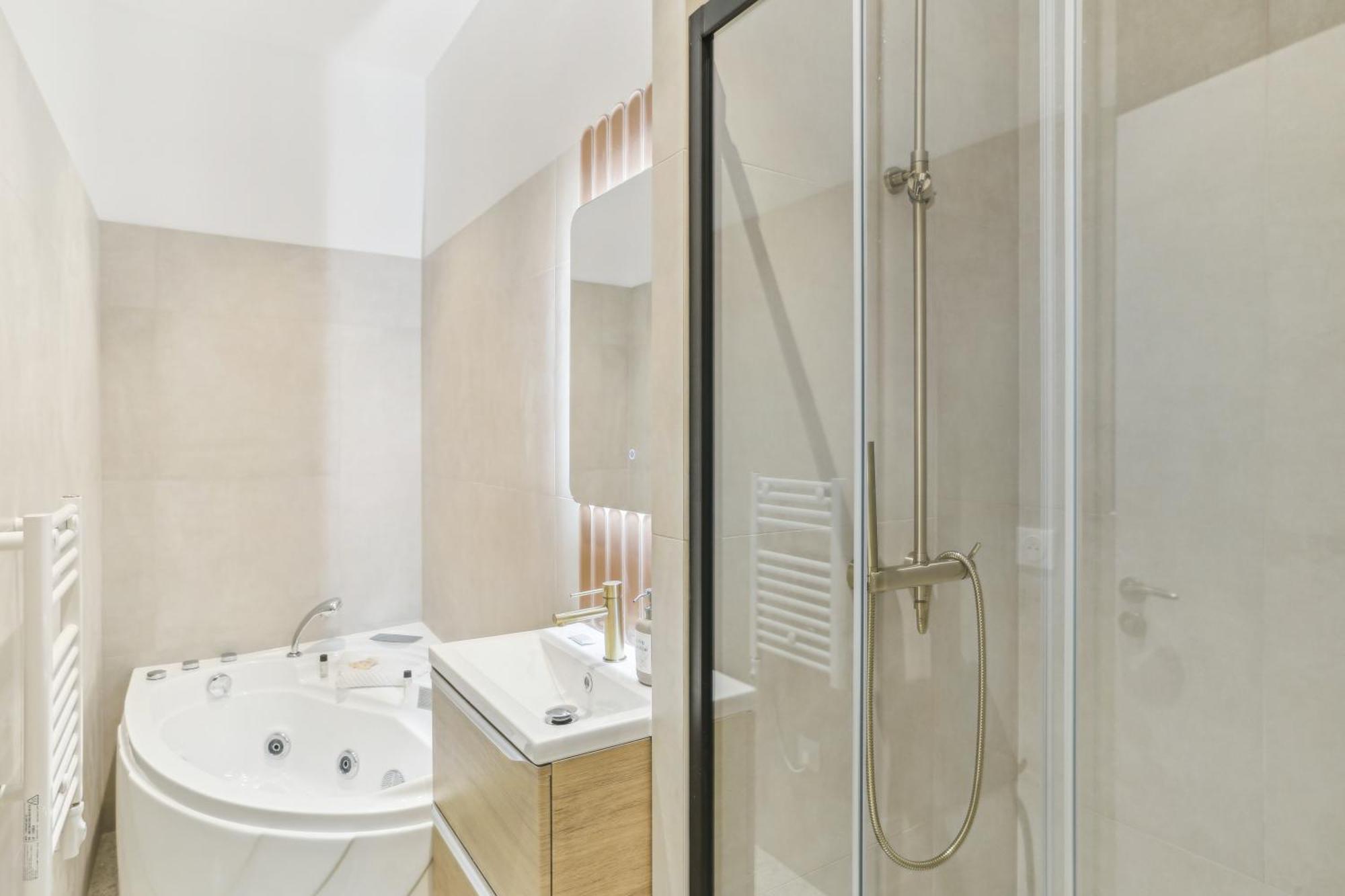 Lavie Maison Ac And Hot Tub Close Arc De Triomphe Appartamento *